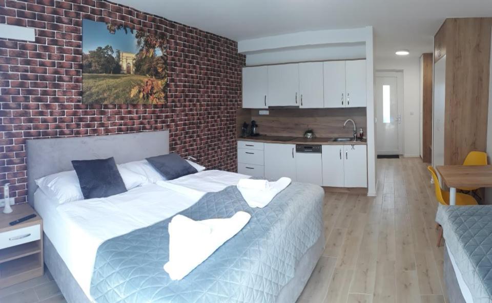 Apartmanovy Dum Na Kolonade レドニツェ エクステリア 写真