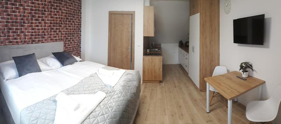 Apartmanovy Dum Na Kolonade レドニツェ エクステリア 写真