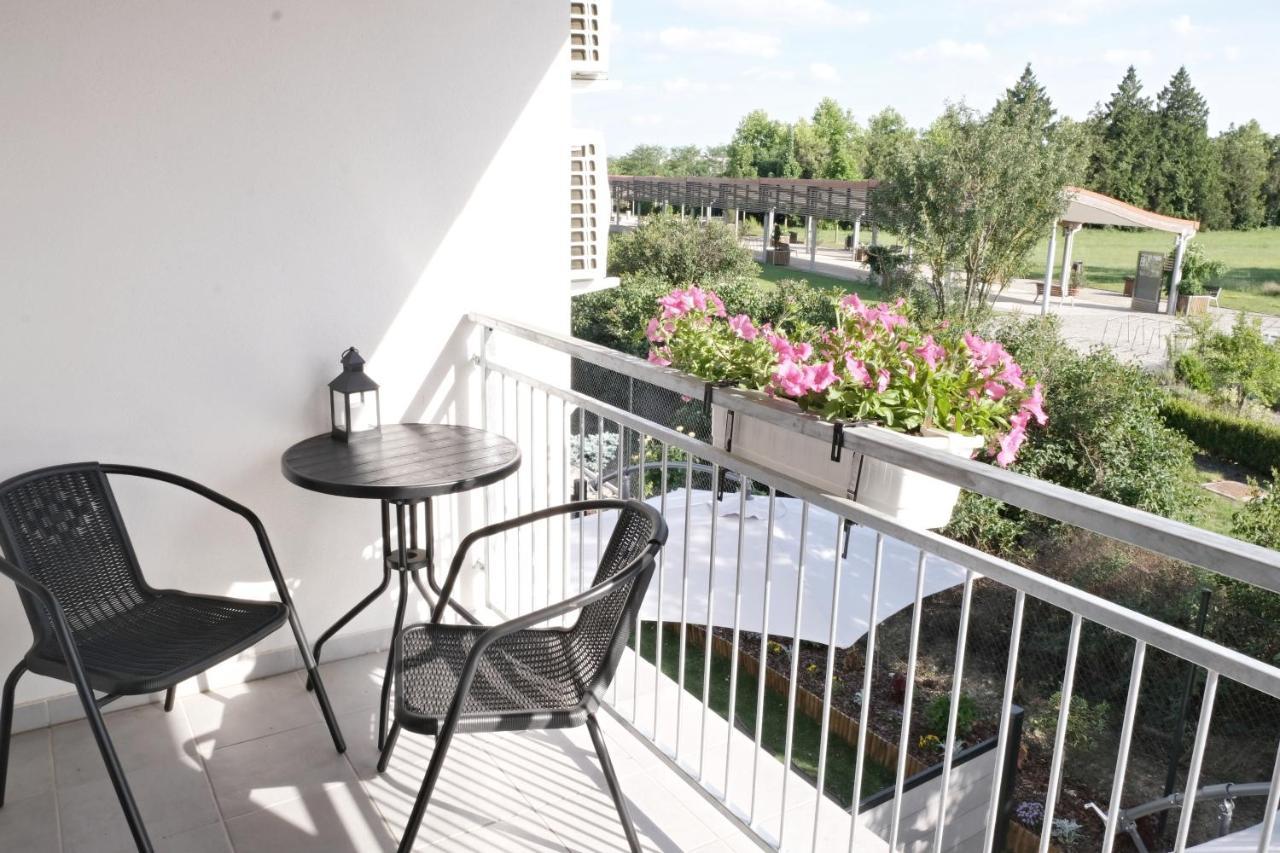Apartmanovy Dum Na Kolonade レドニツェ エクステリア 写真
